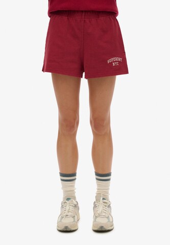Superdry Regular Broek 'Athletic Essentials' in Rood: voorkant