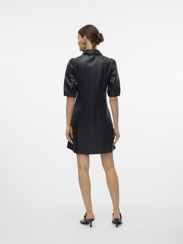 Robe-chemise 'SIGGI ' VERO MODA en noir