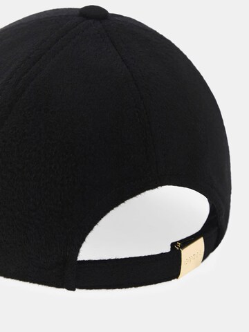 GUESS Cap in Black