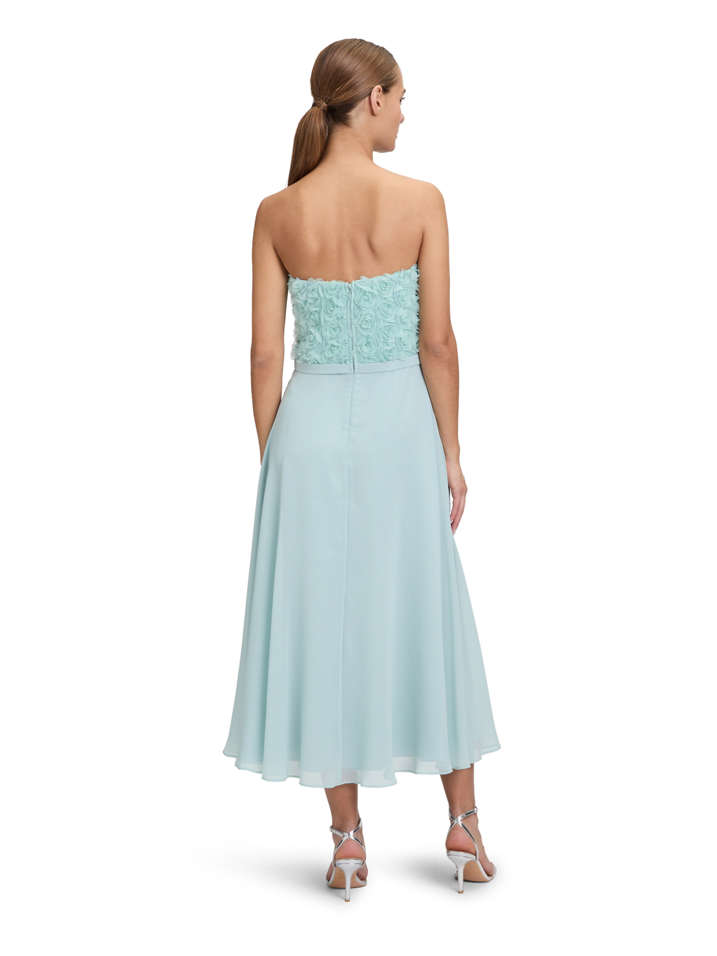 Abito da sera di Vera Mont in verde