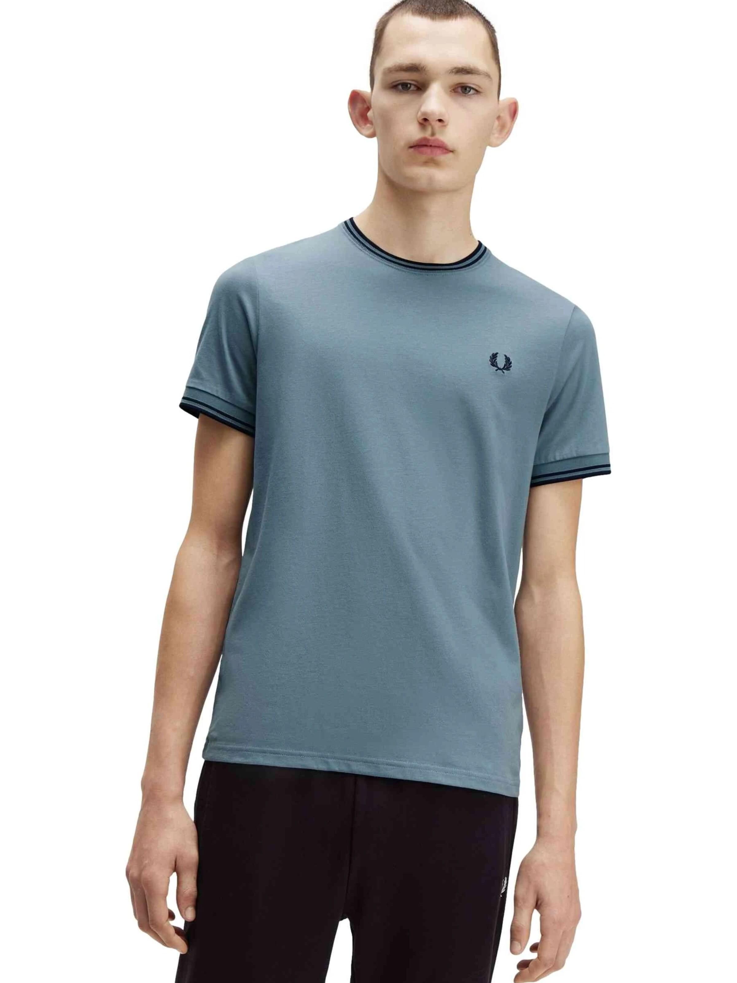 Fred Perry Koszulka 'Camiseta fred perry azul contrast ribeted tee' w kolorze niebieski