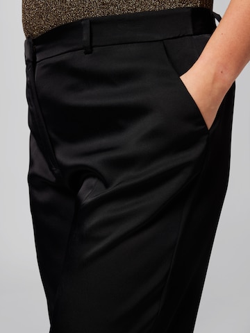 A LOT LESS Loose fit Pleated Pants 'Maggie' in Black