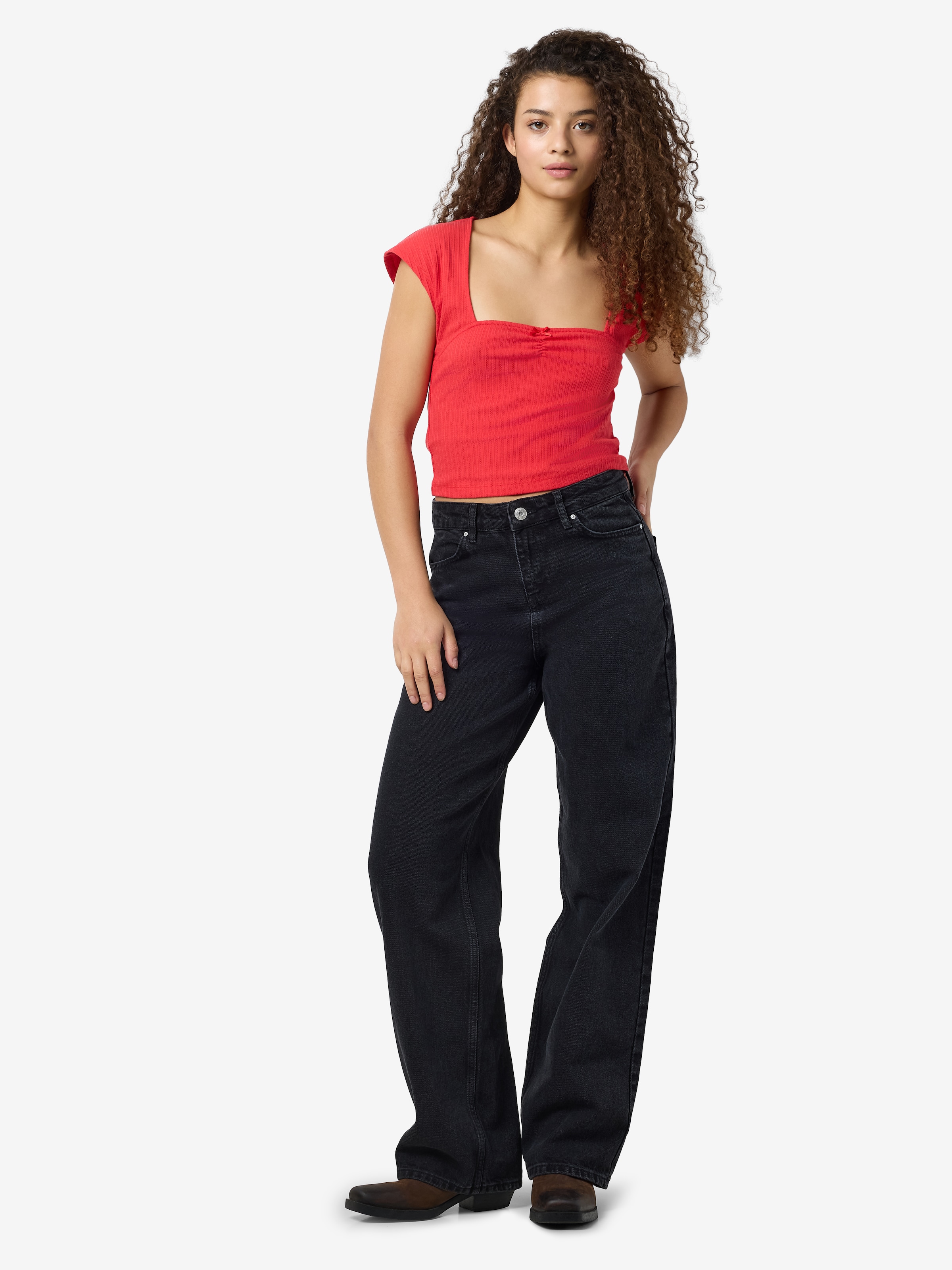 Noisy may Тениска 'NMSELENA' в червено