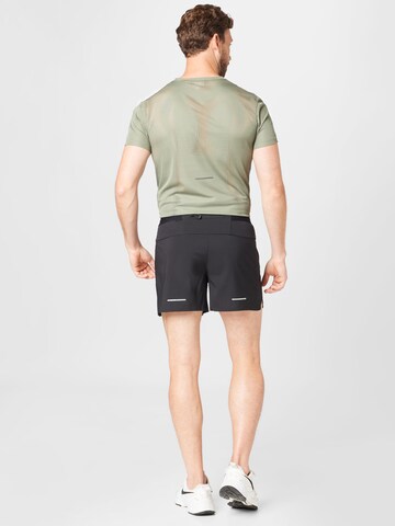 ASICS Regular Sportshorts 'Road' in Schwarz