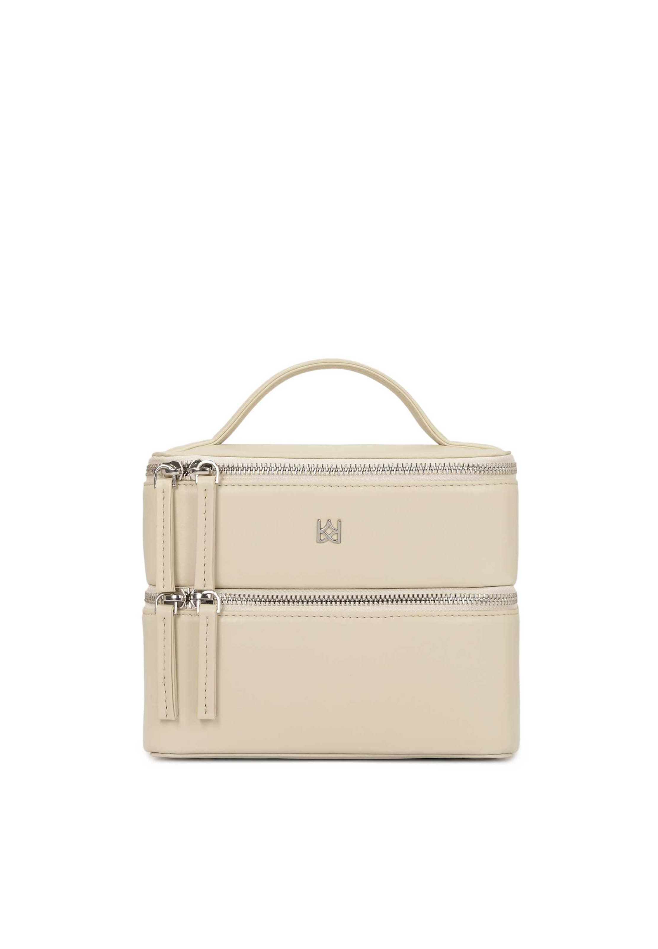 Kazar Νεσεσέρ σε λευκό: μπροστά