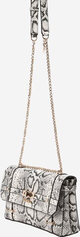 GUESS Skuldertaske 'EMILEE' i beige