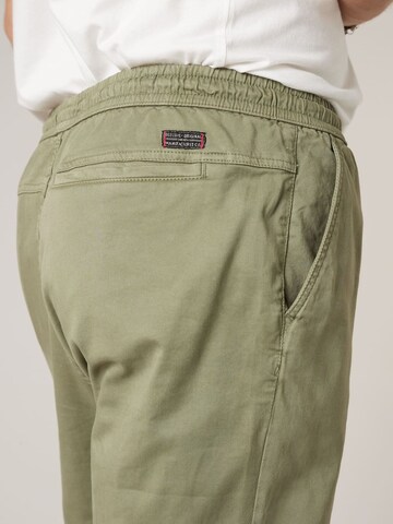 Regular Pantalon Deeluxe en vert