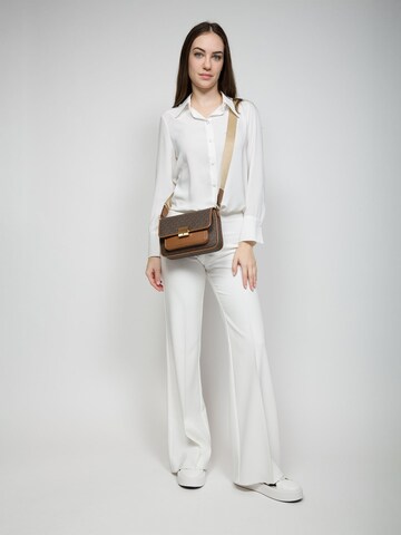 Michael Kors Umhängetasche 'Bradshaw Medium Pocket Messenger Bag'‌‌‌ in Braun