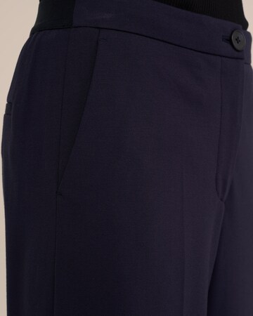 mėlyna WE Fashion Standartinis Kelnės su kantu