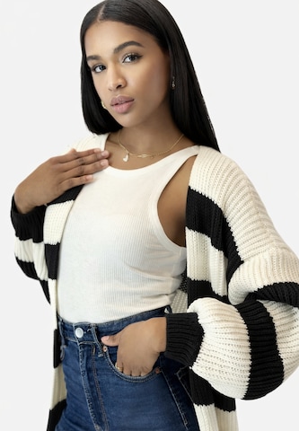 Cappotto in maglia di Elara in beige