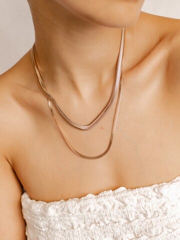 Hey Happiness Necklace 'Duologue' in Gold: front