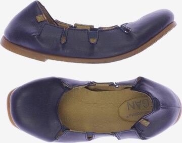 EL NATURALISTA Flats & Loafers in 36 in Blue: front