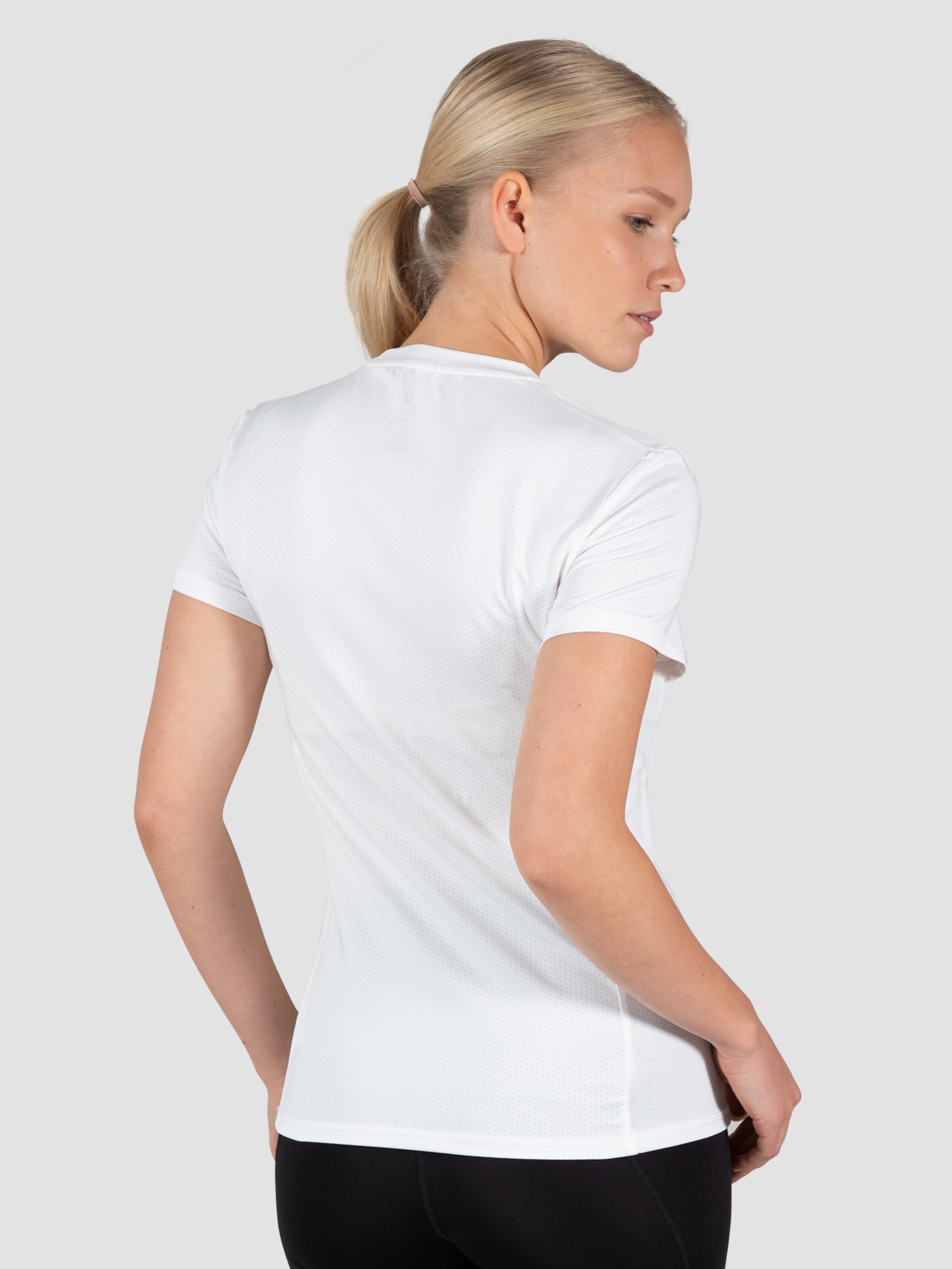 Sport T-shirt fonctionnel Mesh Tee MOROTAI en Blanc 