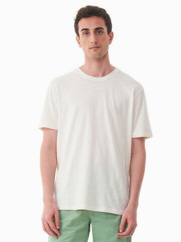 Organication T-Shirt in Weiß: Vorderseite