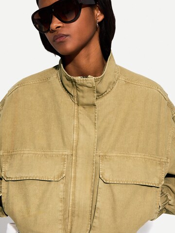 Veste mi-saison Bershka en beige