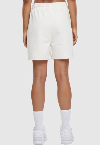 regular Pantaloni di Karl Kani in bianco