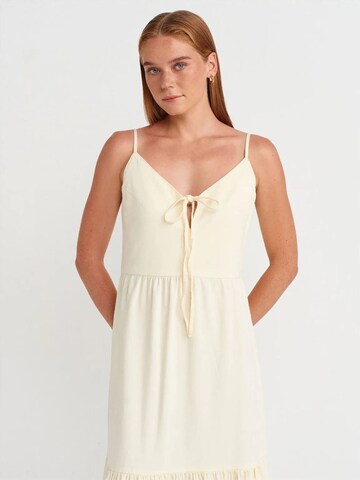 Dilvin Dress in Beige