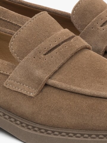 Estro Moccasin '09-3453' in Brown