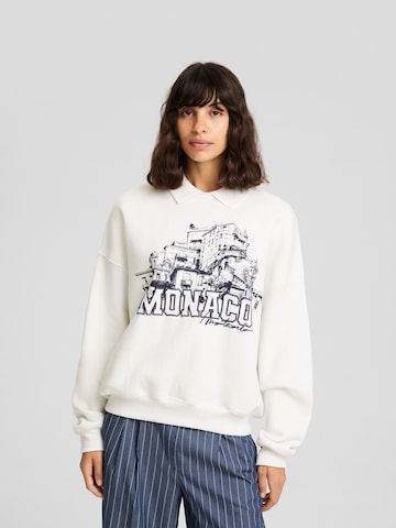 Sweat-shirt Bershka en blanc : devant