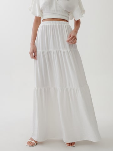 Tussah Skirt 'MILLY' in White: front