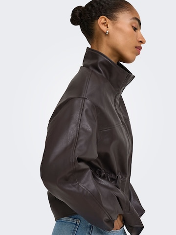 ONLY - Chaqueta de entretiempo 'ONLRoxy' en marrón
