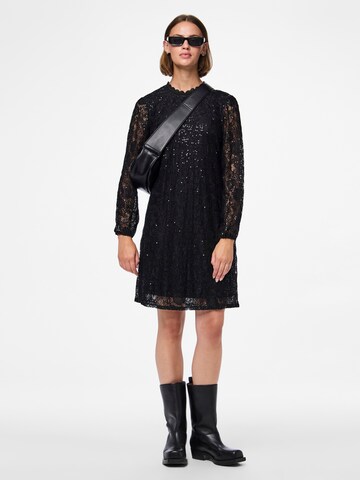 Abito da cocktail 'PCOLLINE' di PIECES in nero