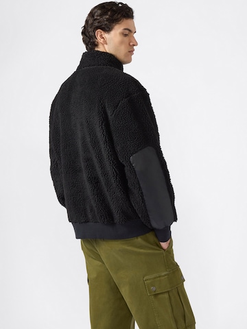 Felpa di Champion Authentic Athletic Apparel in nero