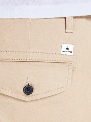 JACK & JONES Alt kitsenev Klapptaskutega püksid 'JWHPAUL JJWARNER', värv beež