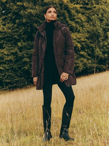 Friends Like These Wintermantel in Rood