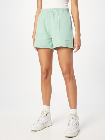 new balance Regular Shorts in Grün: predná strana