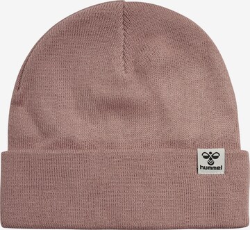 Hummel Beanie in Purple: front