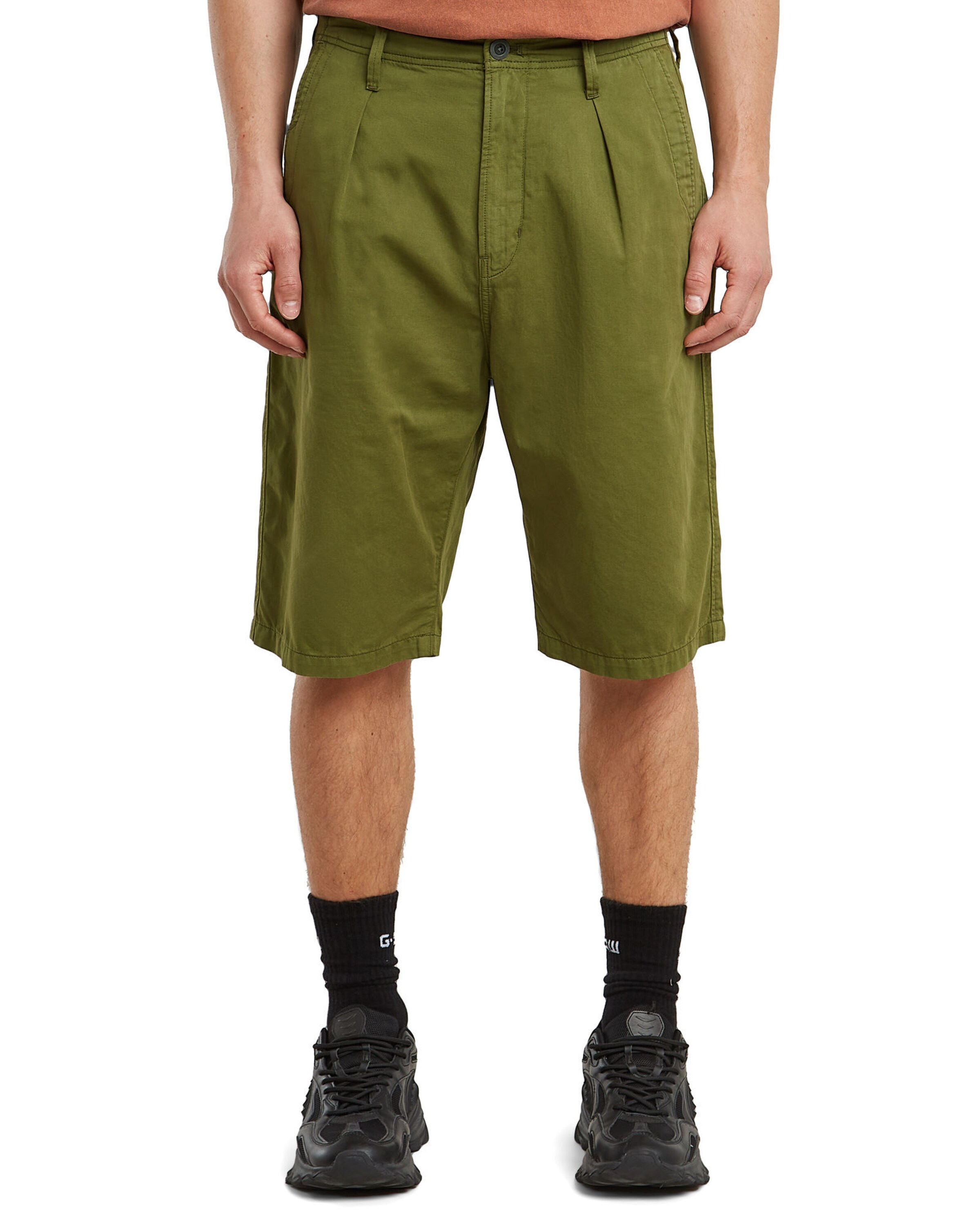 G-STAR Loose fit Pleat-front trousers in Green: front