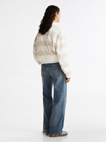 Tommy Jeans Sweatshirt in Beige