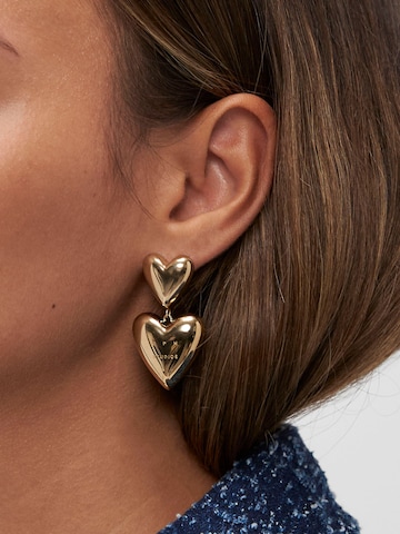 Copenhagen Studios Ohrringe 'Puffy Hearts' in Gold: Vorderseite