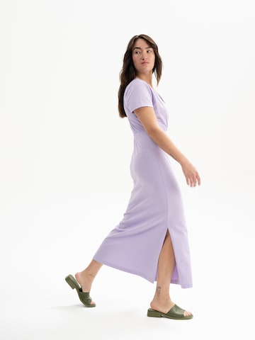 Robe 'Shreoshi' MELA en violet