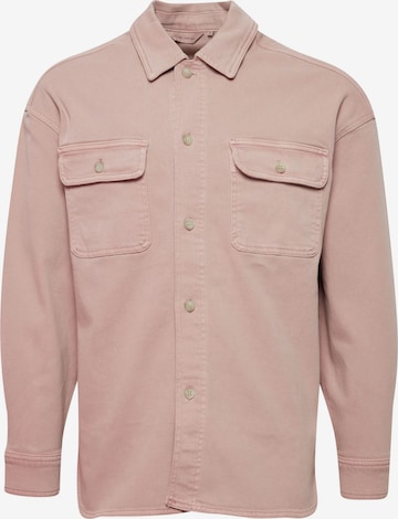 Casual Friday Button Up Shirt in Pink: front
