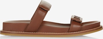 Sandales 'Emporio Armani Sandale' ARMANI en marron : devant