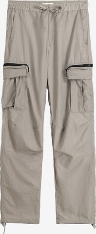 Loosefit Pantalon cargo Bershka en gris : devant