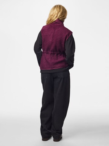 Gilet 'KATTY' di PIECES in rosso