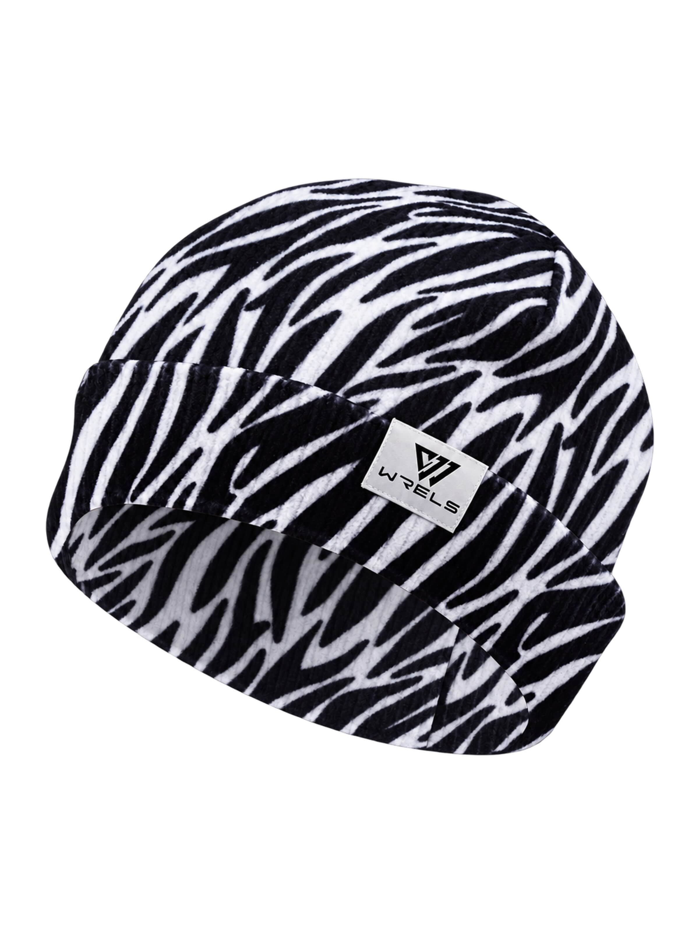 Rune Beanie in Black: front