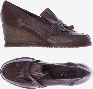 Everybody Flats & Loafers in 39 in Brown: front