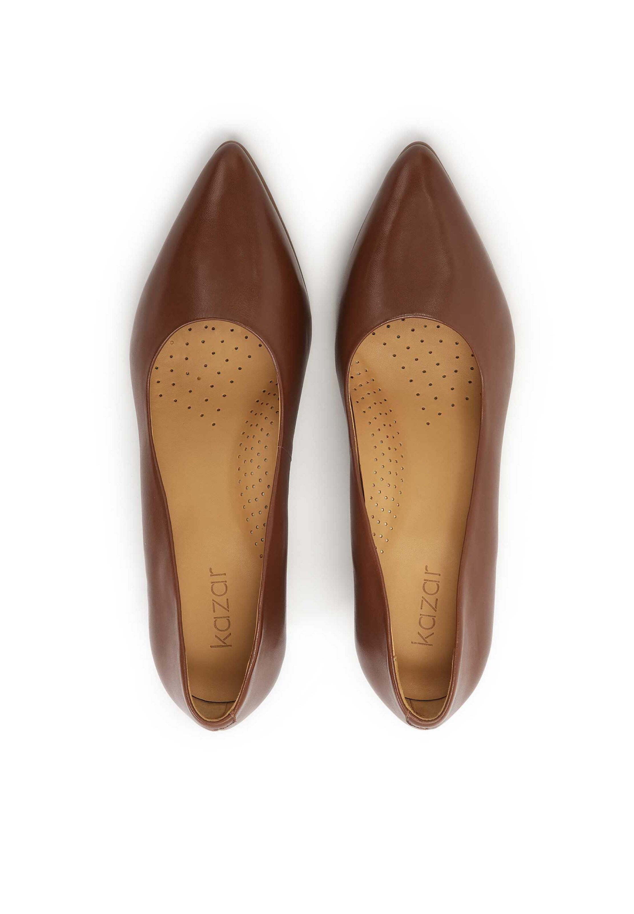 Pumps de la Kazar pe maro