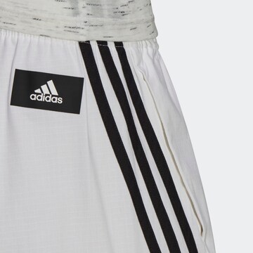 ADIDAS SPORTSWEAR Loosefit Παντελόνι φόρμας σε λευκό