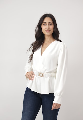 Camicia da donna di Elara in bianco