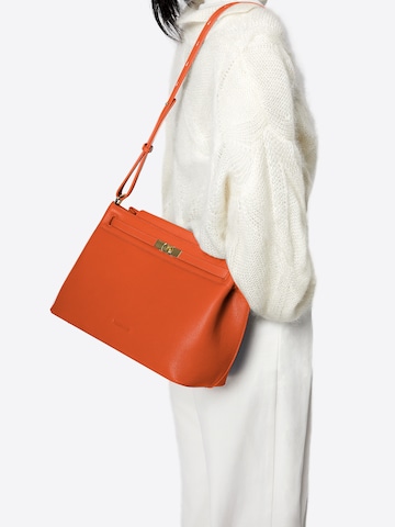 Victoria Hyde Handtasche ' Alla ' in Orange: Vorderseite