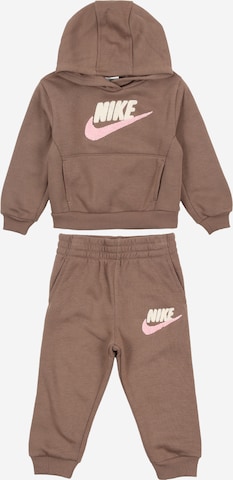 brūns Nike Sportswear Treniņtērps 'CLUB FLC': no priekšpuses
