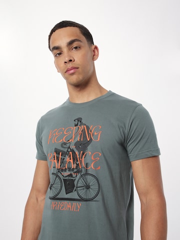 T-Shirt 'Balance Bike' Iriedaily en vert
