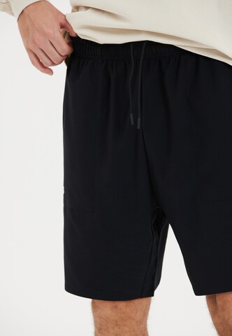 SOS Regular Sportshorts 'Niseko' in Schwarz