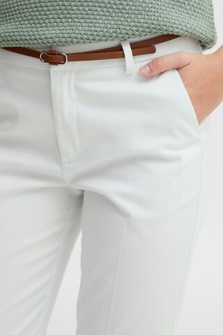 Oxmo - Tapered Pantalón de pinzas 'Oxdaisy' en blanco