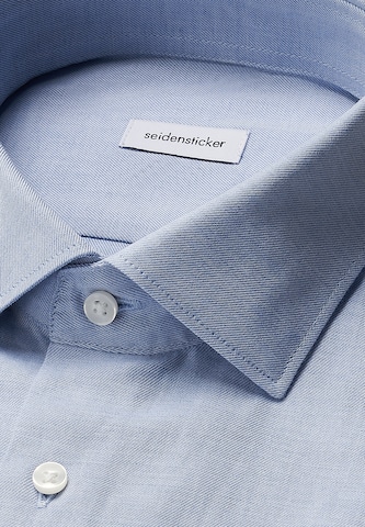 Coupe slim Chemise business 'Schwarze Rose' SEIDENSTICKER en bleu